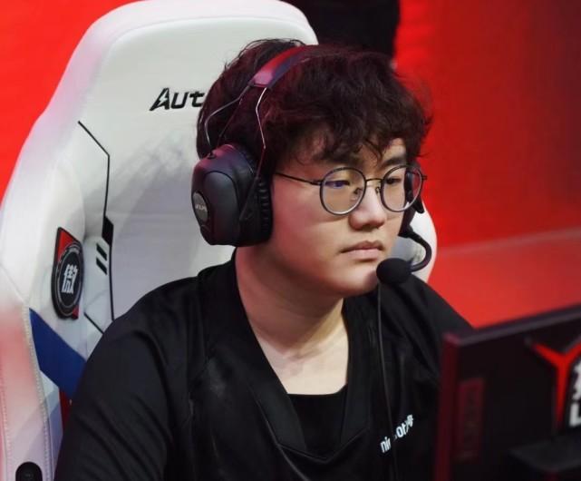 海外网友热议V5击败AL：Rookie应该是春季赛MVP！希望在MSI看到V5