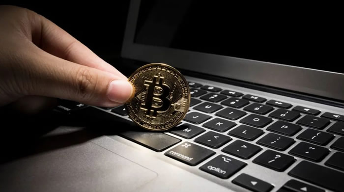 炒币赚钱吗？如何靠投资比特币赚100万？