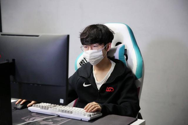「季后赛队伍盘点」：时隔四年，终进季后赛，LGD的坎坷晋级路