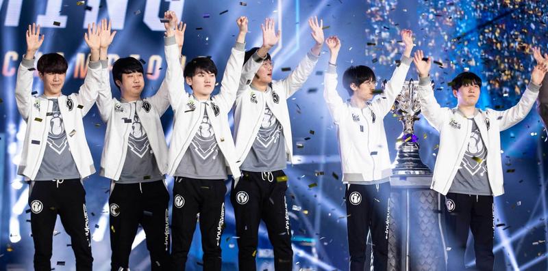 《英雄联盟》电竞的10年 中国电竞引导的新体育格局