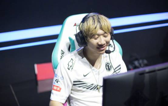 LGD与IG的BP博弈深入解析 Theshy拿奥恩想法太天真