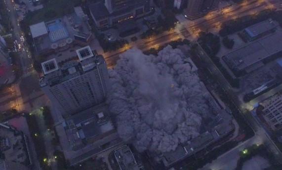 高楼爆破游戏版本专区