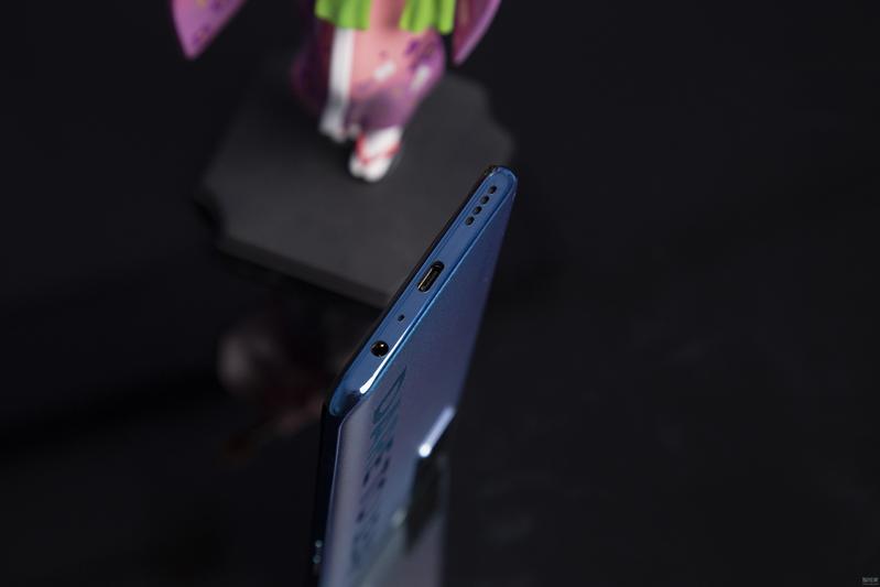 真我q3pro有耳机孔吗？