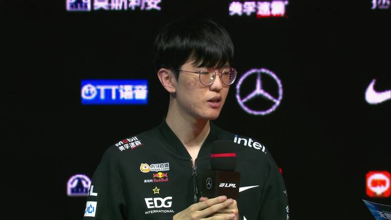 【赛后采访】Jiejie：很感谢粉丝们对我的支持