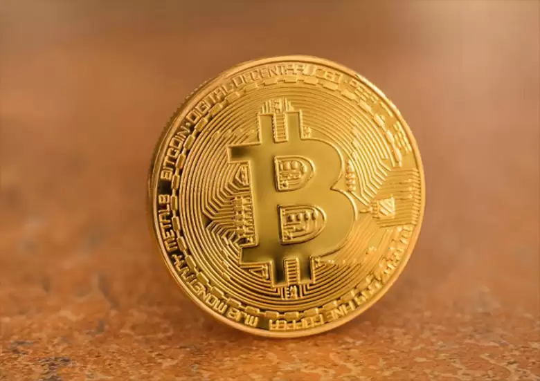 比特币价格预测:2025 年底 15 万美元还是跌至 8.5 万？关键支撑位分析