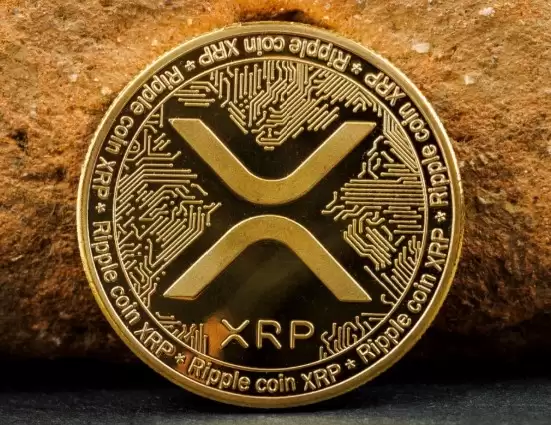 XRP在闪电崩盘后大幅反弹,重新返回2.47美元的支撑位
