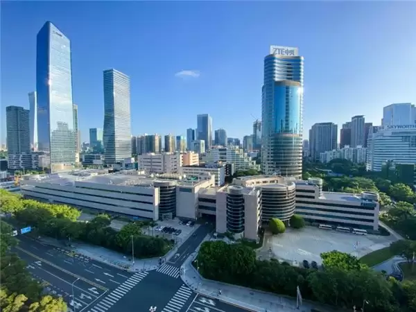 守护朝夕！中兴 AI 智算赋能家庭终端，筑牢老人、儿童安全防线