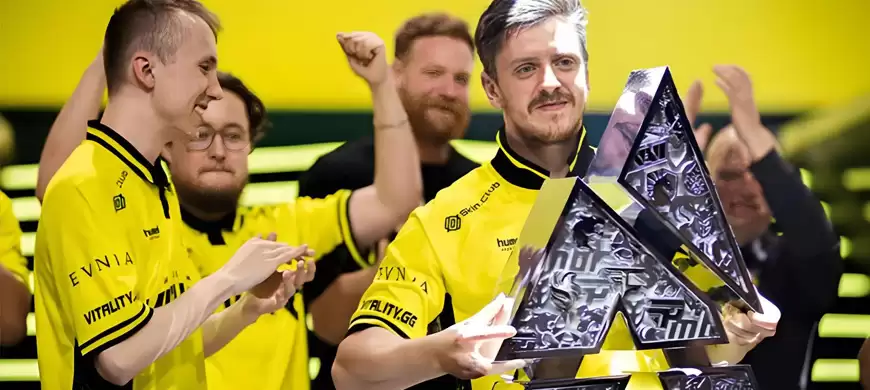 Vitality战队指挥apEX：自信让我能进入心流状态，指挥的关键在于坦诚交流