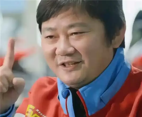 张雪要再骑摩托飞跃长江：这次一定成功 网友：好好造车别冒险