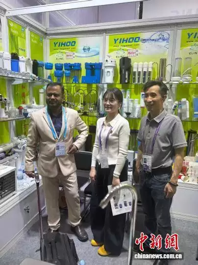 广交会“老面孔”汪和平：从语言障碍到畅行全球，见证中国外贸新变迁