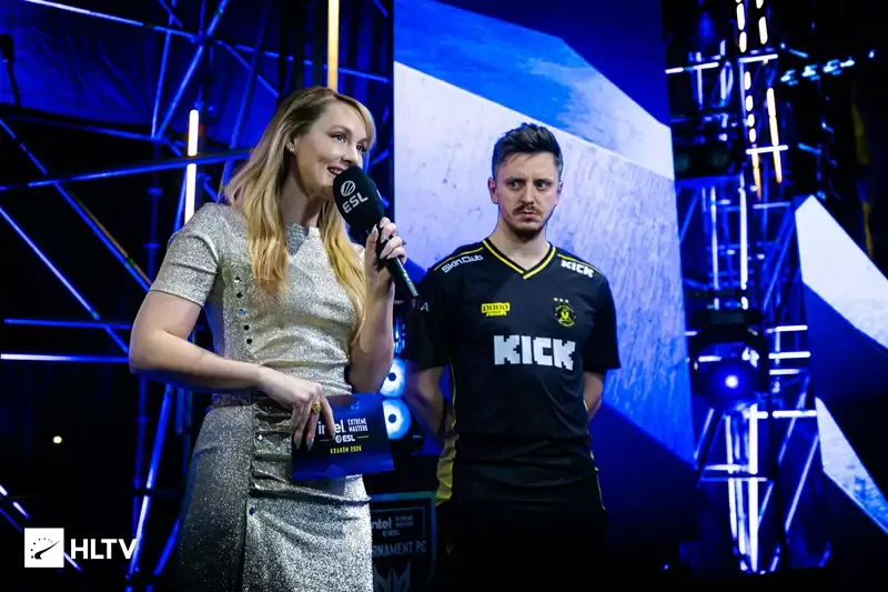 apEX：ZywOo证明了他是世界上最好的选手，谁要是不同意就滚一边