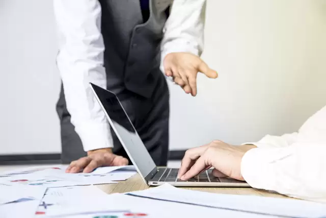 如何在使用 Claude Code 时避免出现“已达到限制”的错误