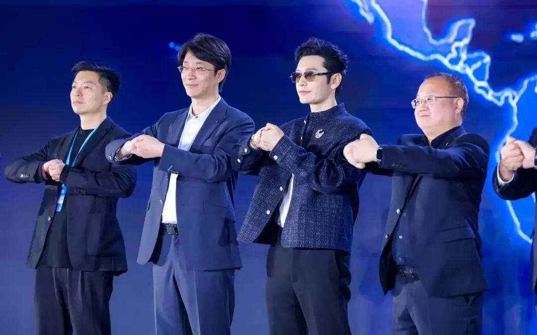 Demo秀终结，机器人连干8小时不歇！智元定义「部署态」