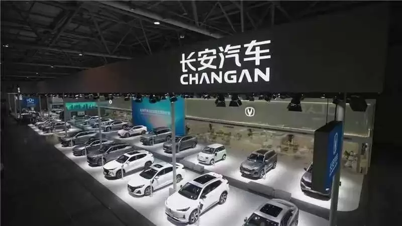 长安朱华荣：目标 2030 年实现新能源汽车产销 240 万辆