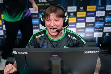 传奇狙击手s1mple陷Dota2“温柔乡”？近三个月对局数反超CS2，职业道路引争议！