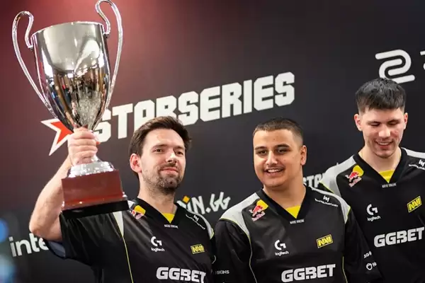 NAVI捧杯StarLadder秋季赛，赢得自2024年10月以来首个冠军