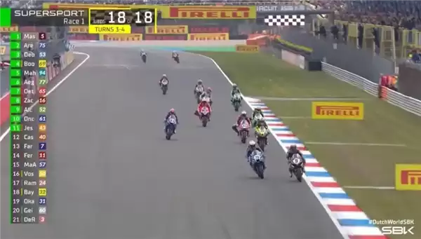 太可惜！最后一圈压线被罚 张雪机车负重征战WSBK荷兰站第一回合憾获第四