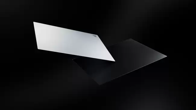 雷蛇推出帝王蝶 Atlas Pro 专业版玻璃鼠标垫：1.9mm 超薄 2μm 蚀刻纹理