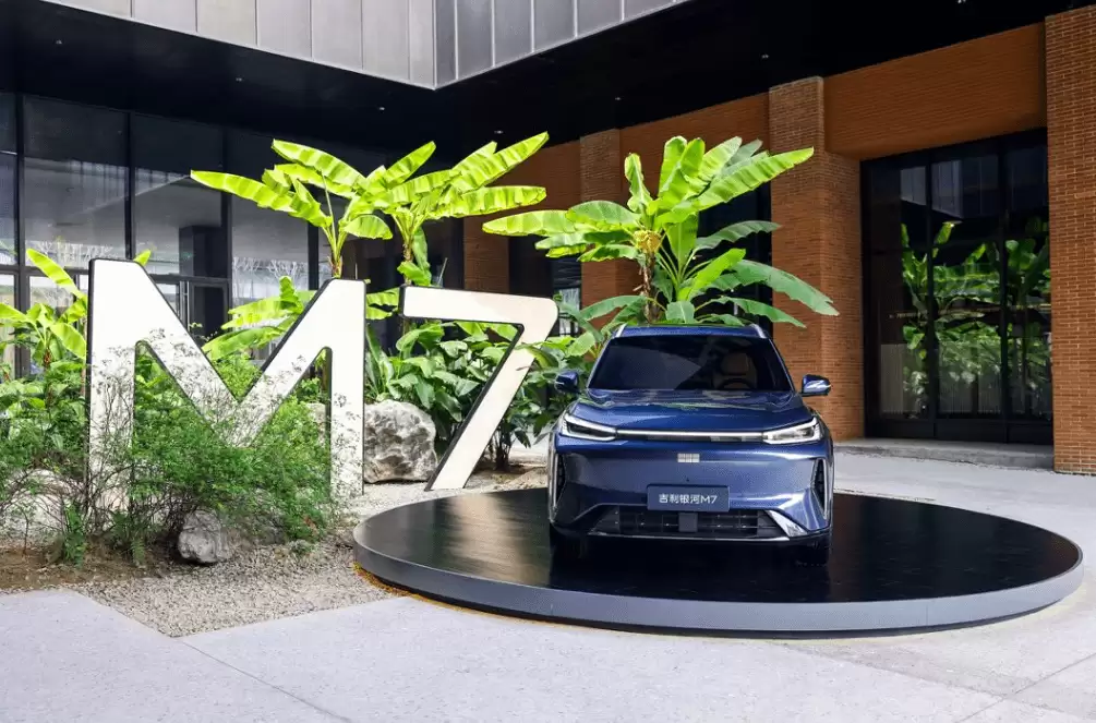 操控给力综合续航1730km 吉利银河M7预售13.98万起