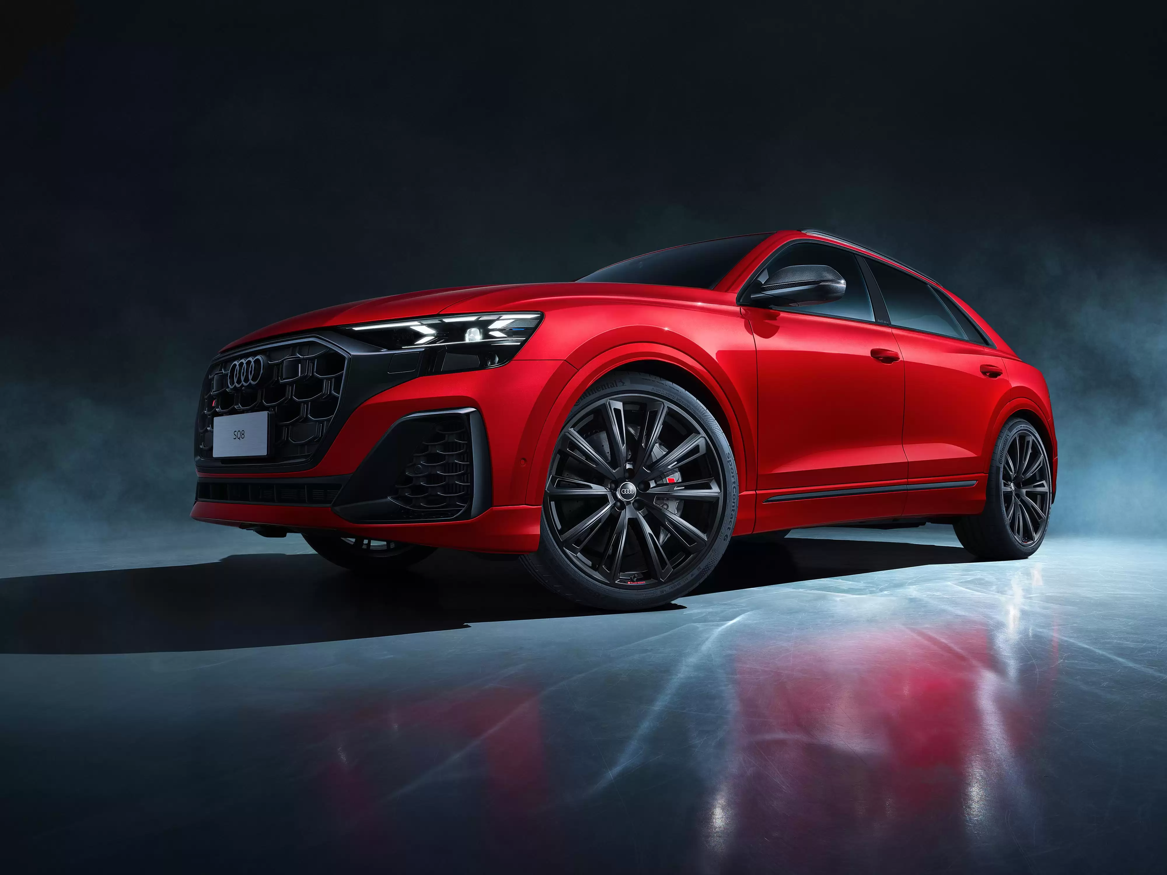 V8性能旗舰再进化 奥迪SQ8上市113.98万元