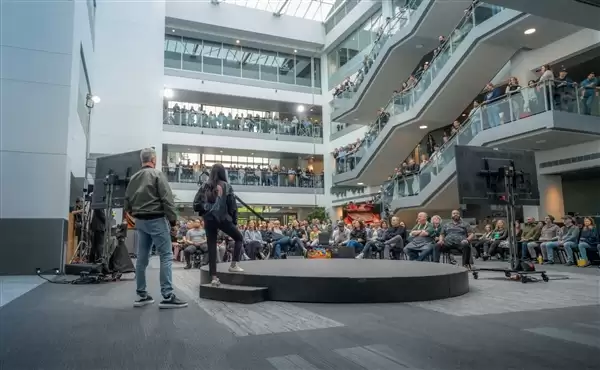 夏尔马继续买买买