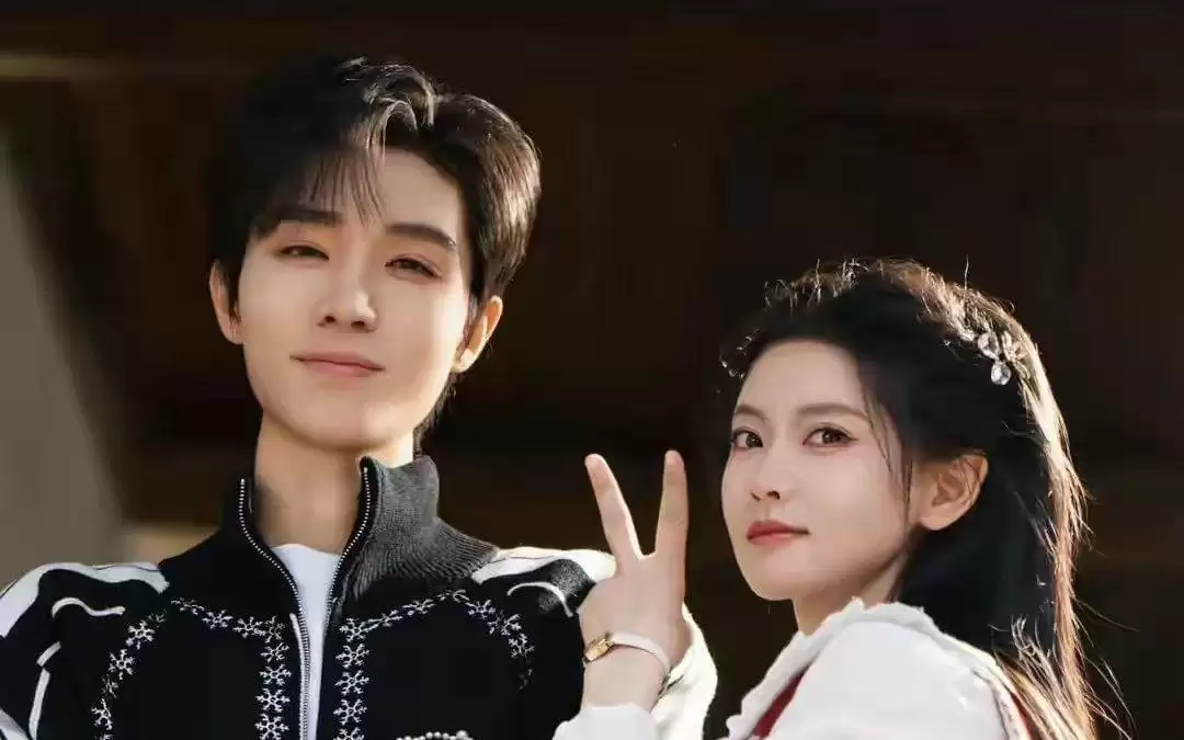 梁思伟新剧未播先火！预约量破197万，女主竟然是二搭卡戎的她