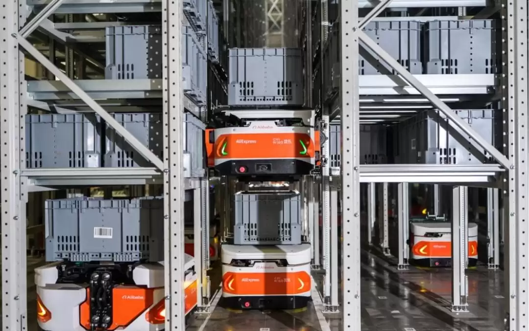 攀爬机器人仓实景画面震撼曝光，几个细节曝光了菜鸟的野心