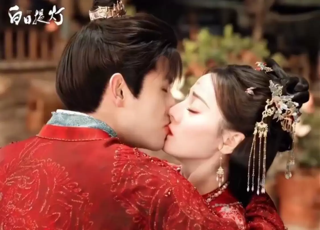 白日提灯：贺思慕段胥圆房吻，极致浪漫的双向奔赴终于来了