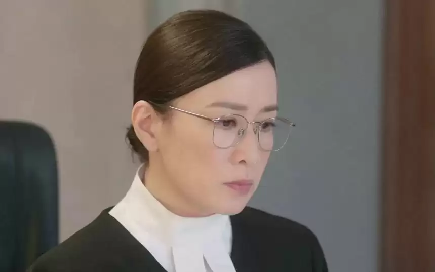 25岁TVB御用学生妹新剧再扮15岁少女