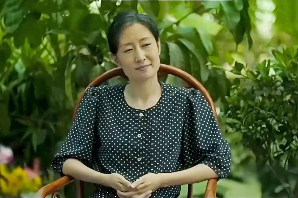 父母爱情：王海洋追求亚菲，葛美霞为何充当媒人？原因一目了然