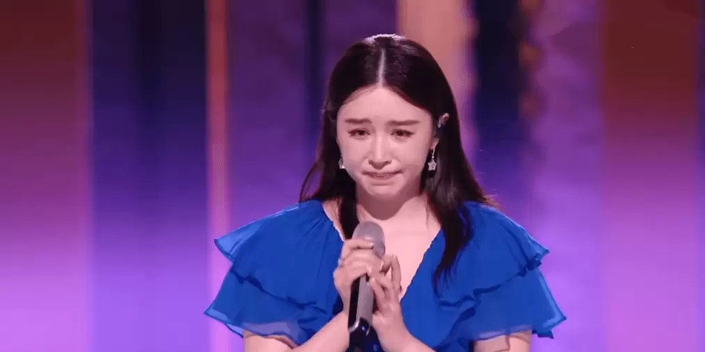 阚清子口碑赢了！全开麦哽咽跑调拒绝重唱，尊重游戏规则获好评