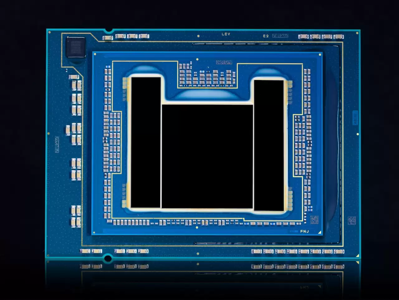 英特尔放大招：18A工艺的下一代服务器芯片亮相MWC，单颗芯片最多288个计算核心