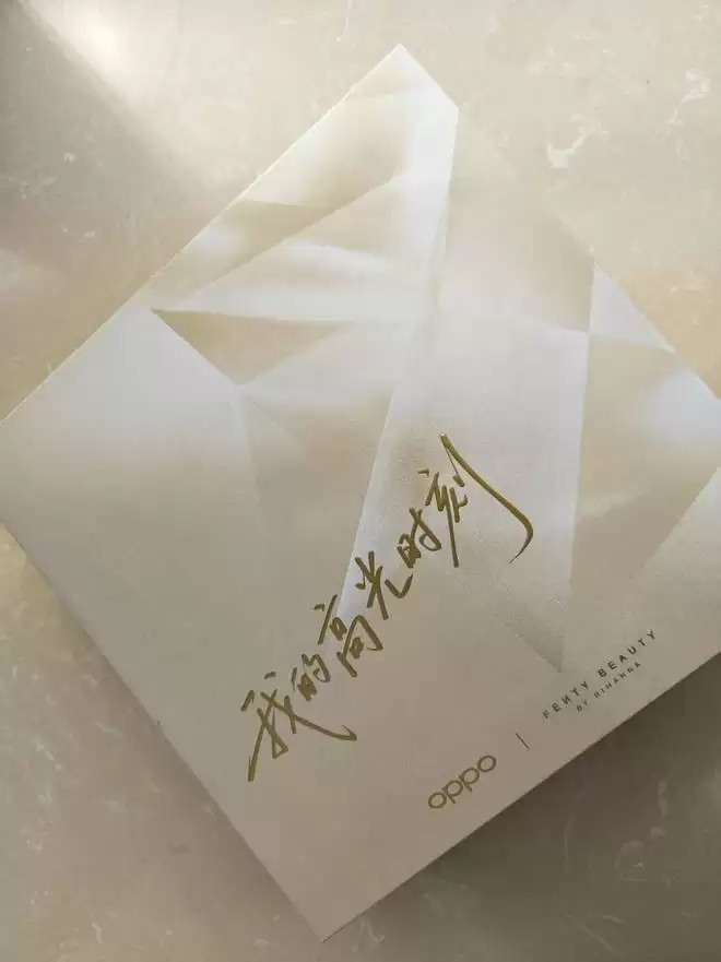 解锁科技与美学的鎏金邂逅 OPPO“双金”礼盒开箱图赏