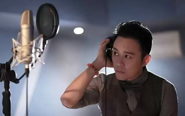 AI盗声泛滥！《哪吒》配音导演陈浩：技术不该 “偷” 走创作灵魂｜封面头条