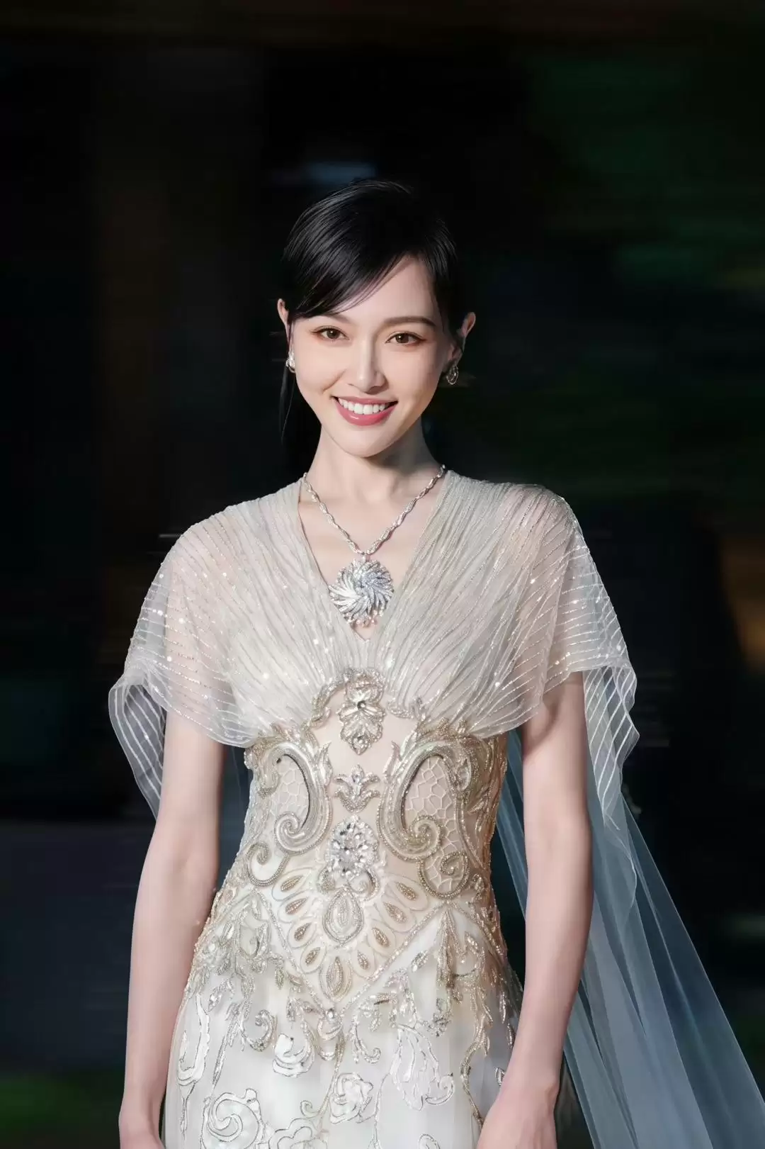 甜美无双唐嫣：蕙质兰心，倾国倾城。人间绝色，美不胜收！