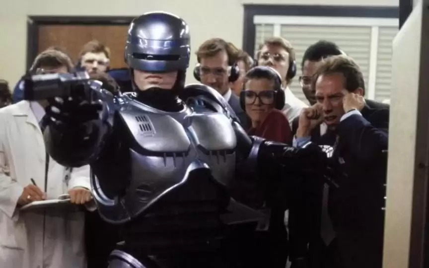 亚马逊已批准制作《机械战警》《性犯罪者》剧集