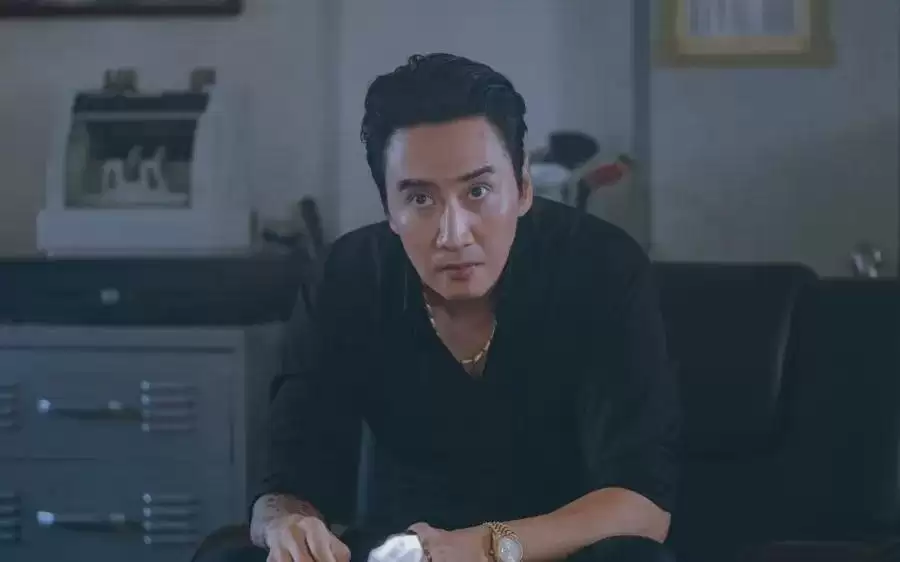 李光洙戴金链追金条：这造型连亲妈都认不出