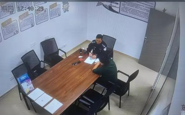 AI直播投资高回报？警方提醒：“姐妹”背后是陷阱！