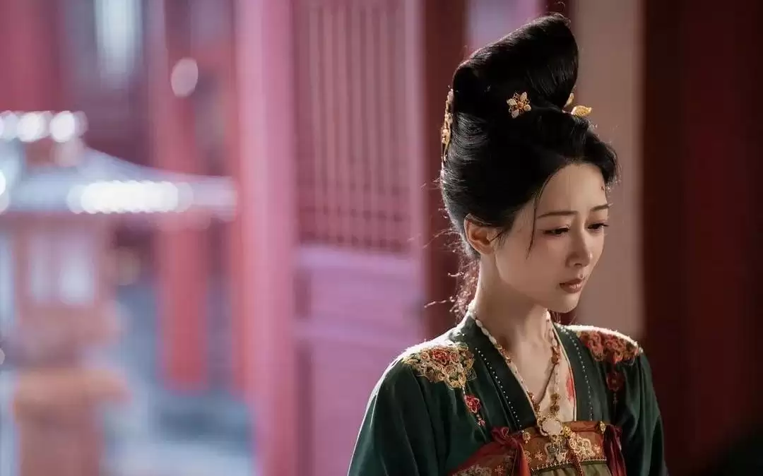 杨紫再上热搜，《国色芳华》衍生收入3.7亿，这么能打吗？