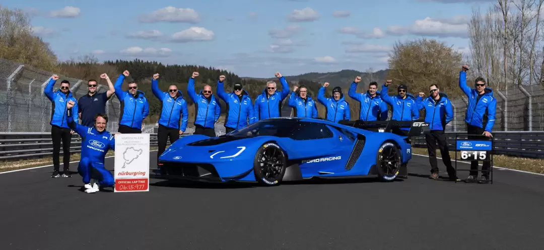 纽北圈速风云再起：福特油车逆袭，油电争霸谁主沉浮？