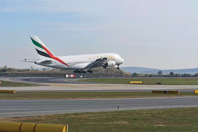 去机场不该比坐飞机时间还长，春秋航空董事长王煜建议完善机场规划提高实用性