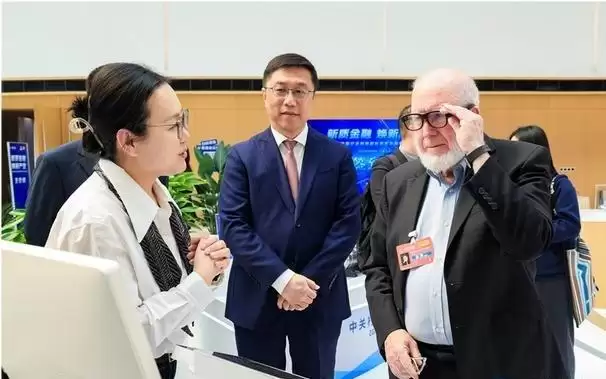 扎克伯格为Meta设立“硬指标”：最高80%工程师需在工作中使用AI