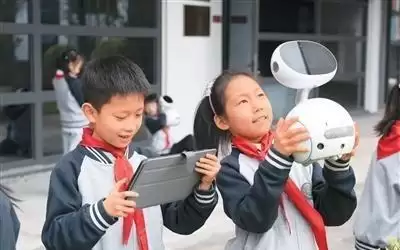 厘清青少年使用AI的边界