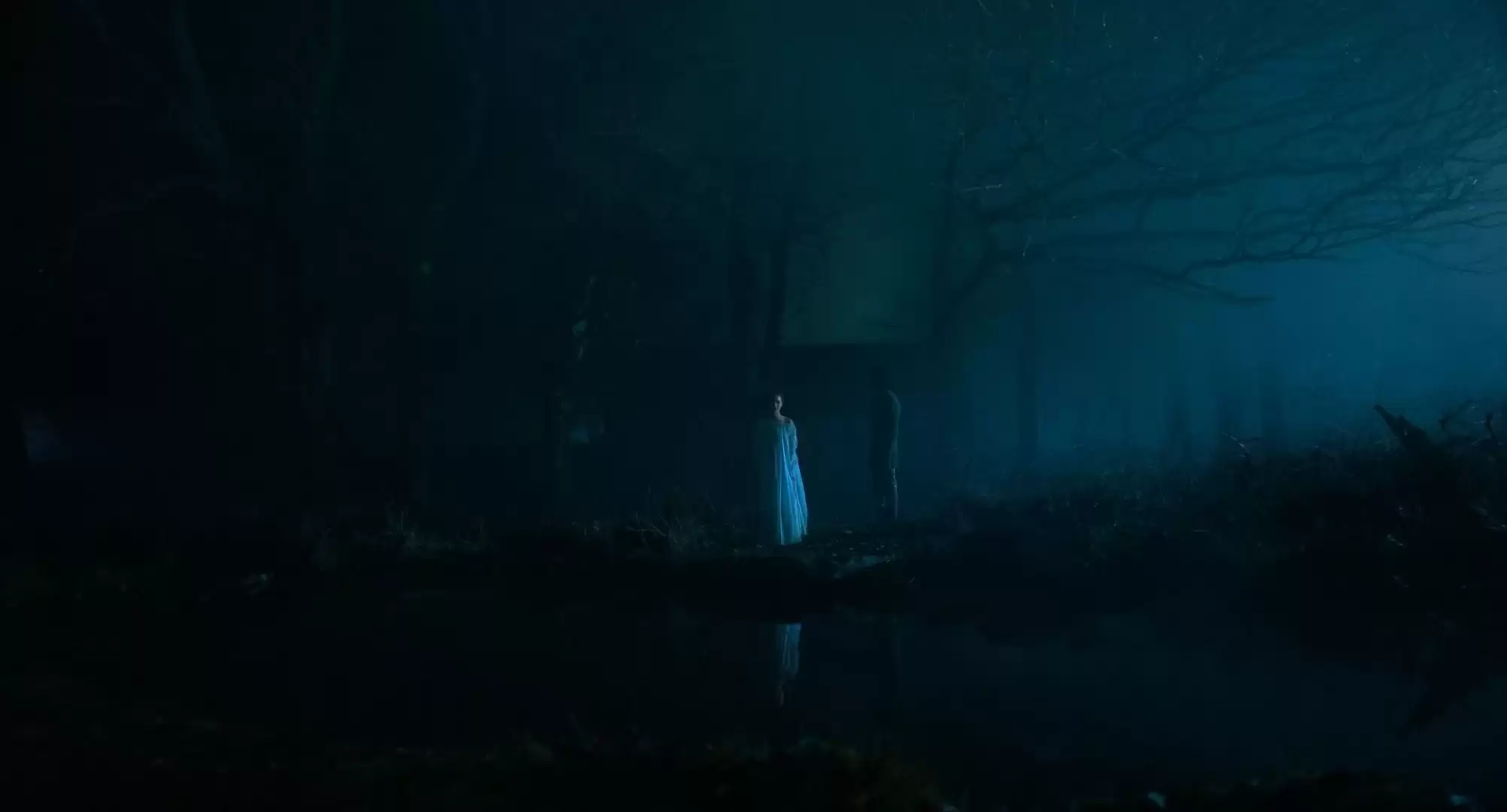 安妮·海瑟薇主演的《Mother Mary》是一部独一无二的鬼故事电影