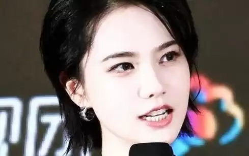 《黑夜告白》冲榜单第一！冲着潘粤明看的，却被1米69的女配惊艳