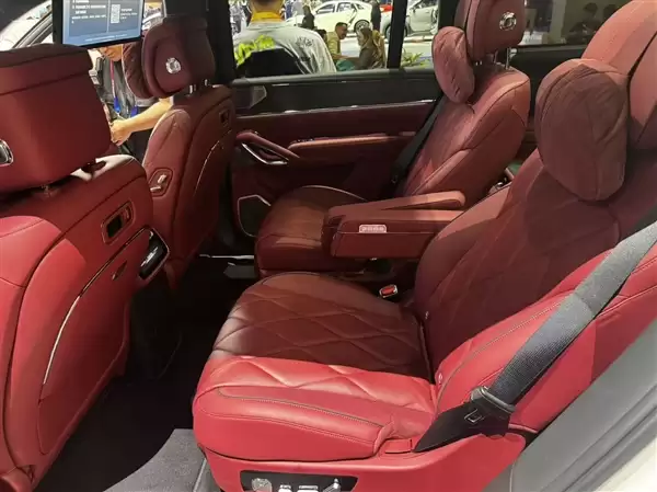 9分钟充饱 零下30度也不慌！腾势N9闪充版亮相北京车展 这旗舰SUV有点东西