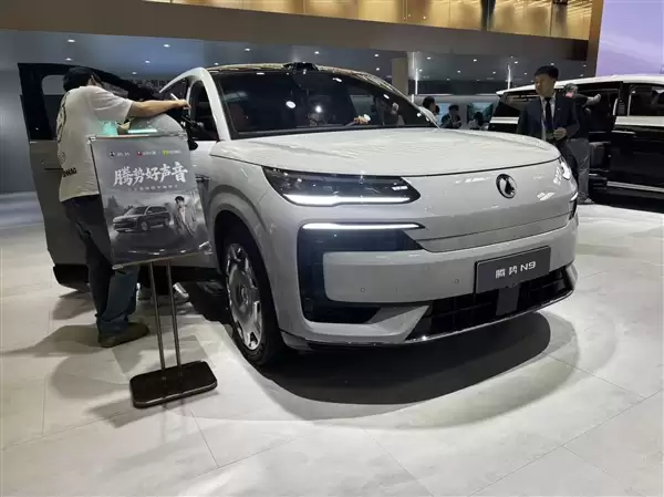 9分钟充饱 零下30度也不慌！腾势N9闪充版亮相北京车展 这旗舰SUV有点东西