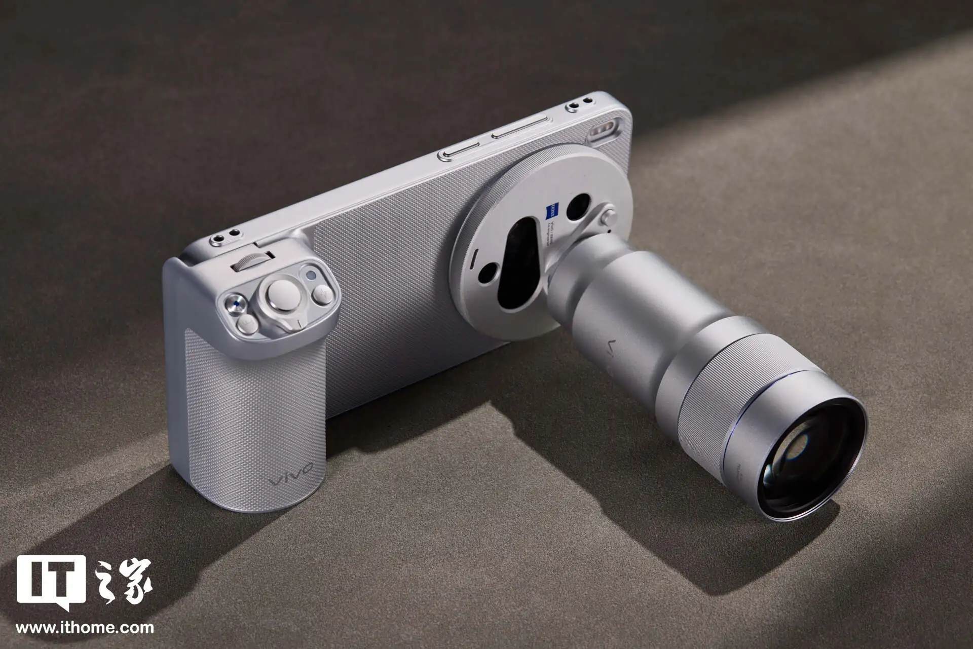 vivo X300 Ultra 摄影师套装图赏：用专业相机思路打造的“专业 V 单