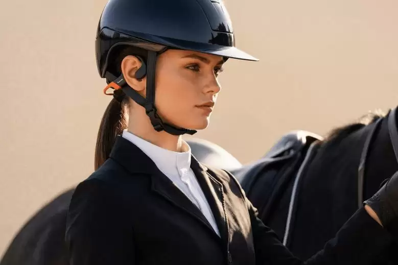 犀腾x鲸语深度联合开发首款专业马术教学耳机E1正式上市