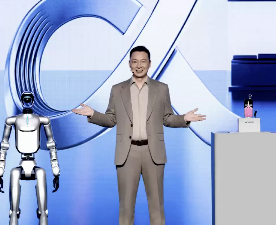 智启人本、释放潜能 荣耀CEO李健：荣耀要变，行业也要变   